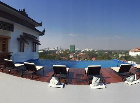 Yadanarpon Dynasty Hotel Mandalay Buitenkant foto
