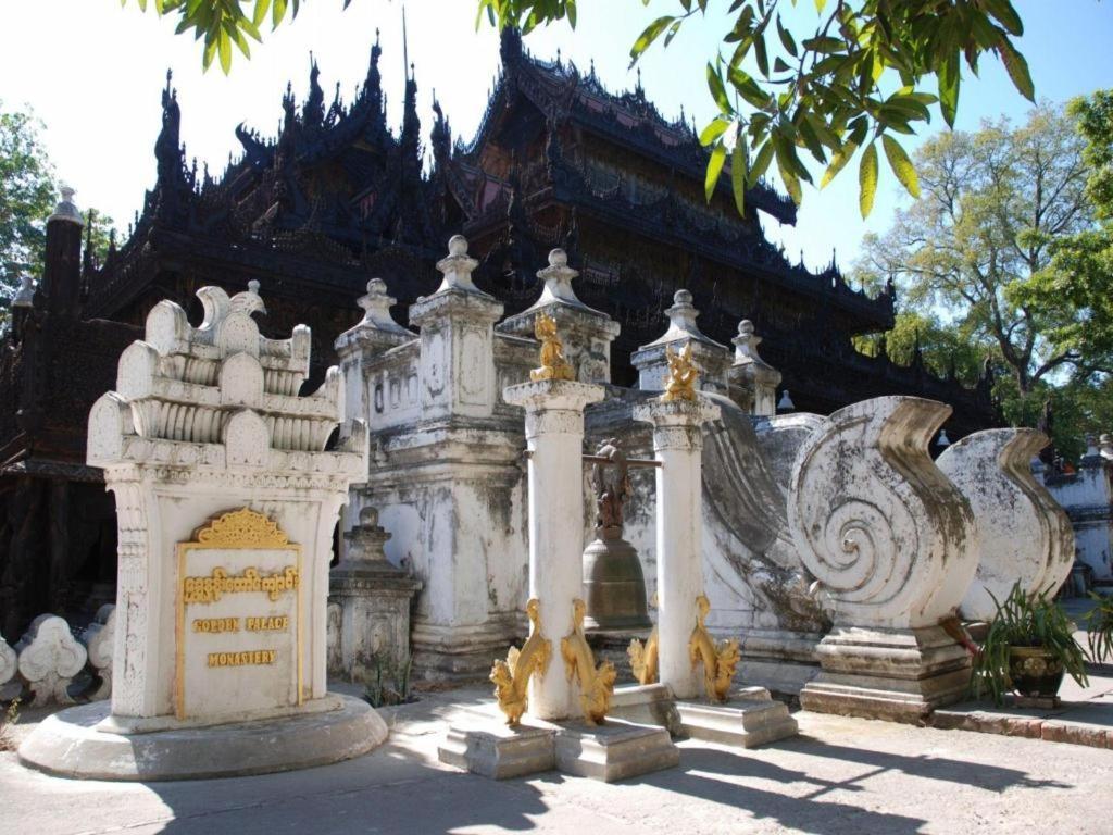 Yadanarpon Dynasty Hotel Mandalay Buitenkant foto