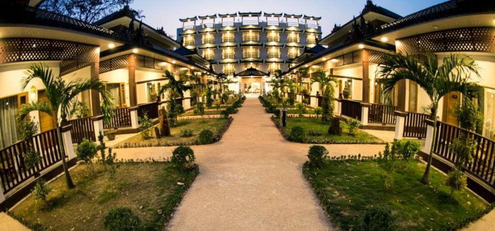 Yadanarpon Dynasty Hotel Mandalay Buitenkant foto