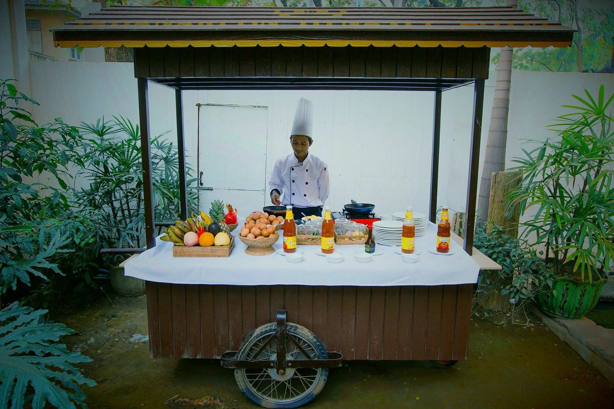 Yadanarpon Dynasty Hotel Mandalay Buitenkant foto